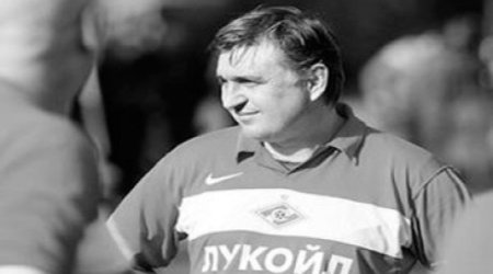 Məşhur futbolçu vəfat etdi