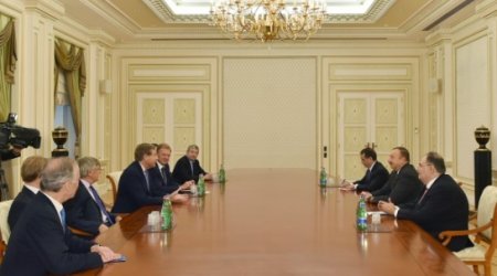 Aliyev meets UK premier's trade envoy in Baku
