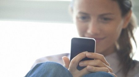 How often do YOU look at your phone? - VIDEO