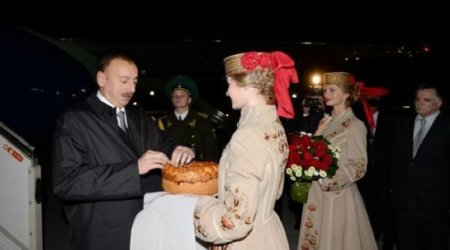 İlham Əliyev Minskə getdi