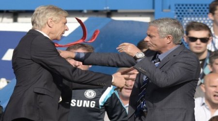 Wenger apologises for 'regrettable' touchline clash with Jose Mourinho - VIDEO