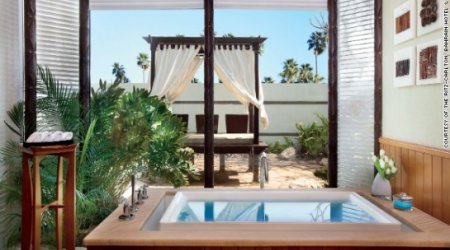 10 of the world's splashiest hotel bathrooms - PHOTO