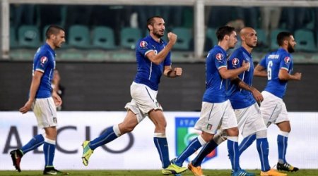 Italy 2-1 Azerbaijan: Giorgio Chiellini scores all three goals