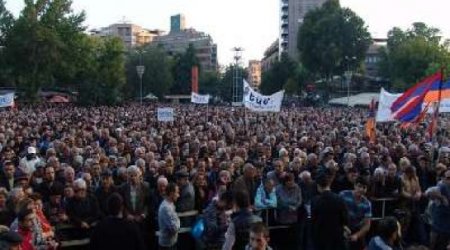 Aram Manukyan: Armenia dies