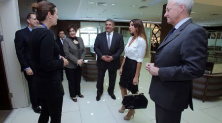 Mehriban Əliyeva yeni ofislə tanış oldu - FOTOLAR