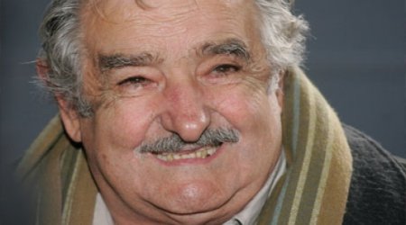 Prezident xəstəxanada növbə gözlədi - FOTO