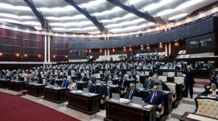 Milli Məclisdə Avropa Parlamenti sərt tənqid olundu