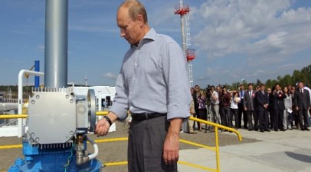 Oil trades at $80. Russia is budgeting $100