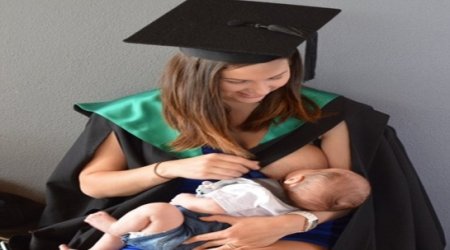 Breastfeeding graduate whose photo went viral says she wants to inspire mums to study