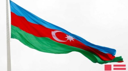 Azərbaycan Dövlət Bayrağı gününü qeyd edir