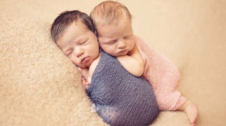 Boys a bit more likely than girls to be born early