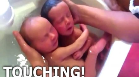 Astonishing video captures the unbreakable bond between twins - VIDEO