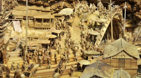 Wood art breaks record for longest carving - PHOTO