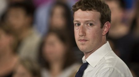 Zuckerberg’s big headache: Messaging app fans don’t use Facebook