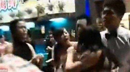 Catfight between bride and new husband's pregnant mistress - PHOTO+VIDEO