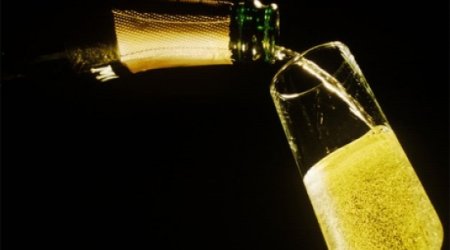 Experts 'prefer cheaper champagne'