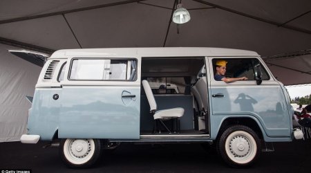 Volkswagen Kombi's epic journey reaches end after 63 years - PHOTO