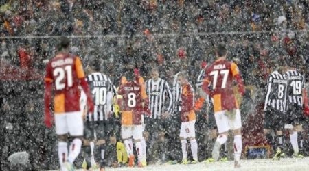 Gala-Juve to resume on Wednesday after snow