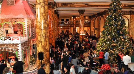 Life size gingerbread house - PHOTO