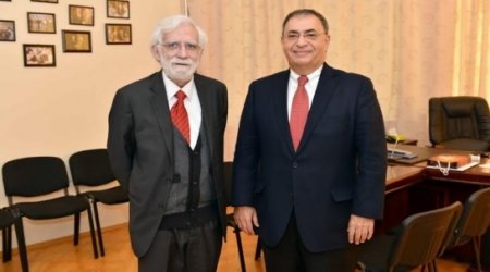 Asim Mollazade meets Cuban ambassador in Baku