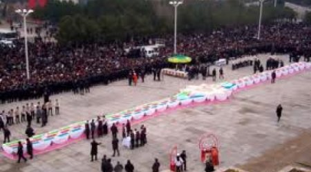 Giant birthday cake made in honor of president