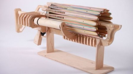 Student designs £85 machine gun that fires 14 rubber bands a second - PHOTO