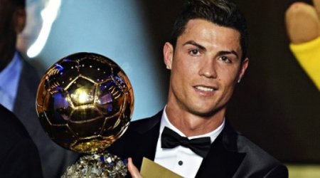 Cristiano Ronaldo wins Fifa Ballon d Or