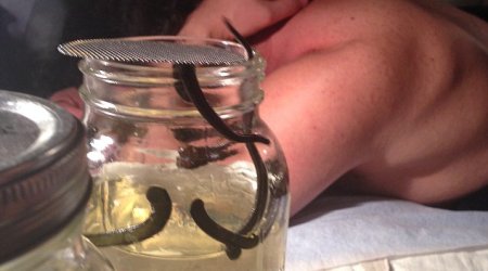 Woman addicted to sniffing and chewing on urine-soaked DIAPERS - PHOTO+VIDEO