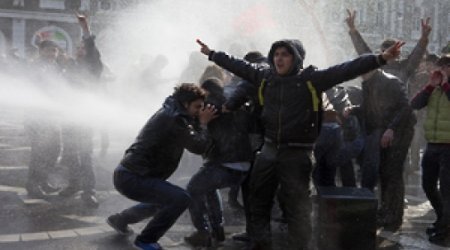 HRW says Azerbaijan's human rights record deteriorated last year