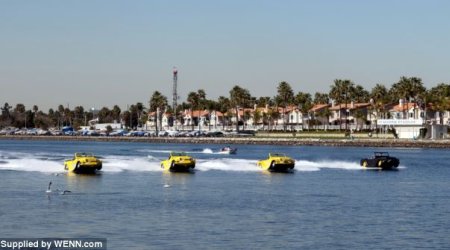 World's fastest amphibious vehicle can go from car to boat in just 15 sec - PHOTO+VIDEO