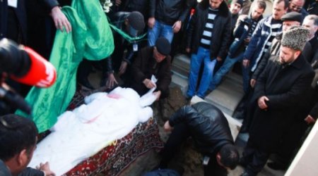 Azeri woman in grave condition after self-immolation