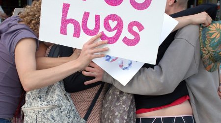 From young love to enduring love - PHOTO