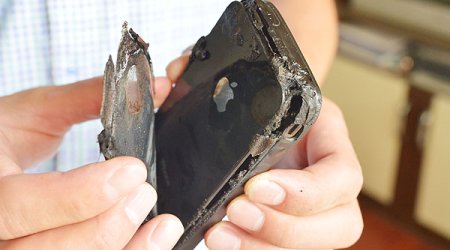iPhone explodes in 8th grader’s back pocket after she sits on it - PHOTO