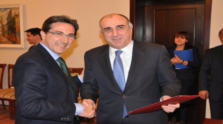 Azeri foreign minister, Spanish MPs discuss ties