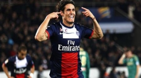 Paper Round: United and Chelsea to battle for Cavani