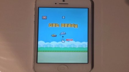 iPhone with Flappy Bird on it is selling for £50,000 on ebay