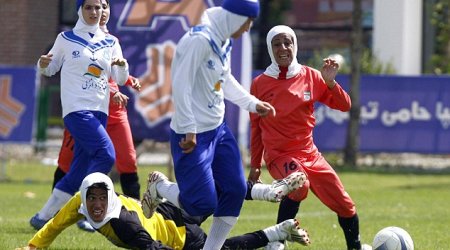 Iranian women's football team forced to have gender test - PHOTO