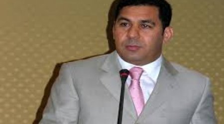 Former Azeri economy minister gets asylum in UK: report