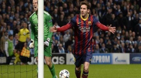 Messi and Alves net in Barcelona win at 10-man City