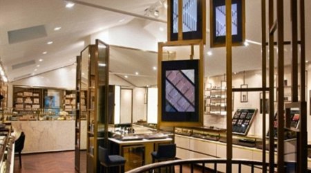 Clothing stores install iPads in changing rooms - PHOTO