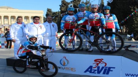 Azerbaijani Cyclists appear at Baku 2015 presentation