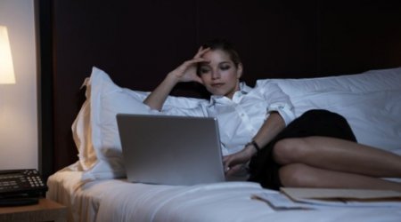 Why taking the iPad to bed could make you fat
