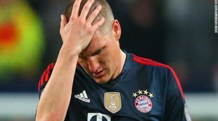 Bayern Munich ban two British tabloids