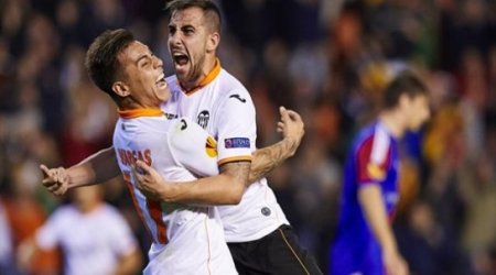 Valencia complete incredible comeback against nine-man Basel