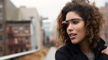 Google Glass targeted as symbol by anti-tech crowd