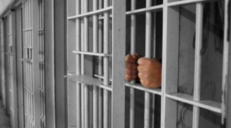 Azerbaijan agrees to hand over 100 prisoners to Iran