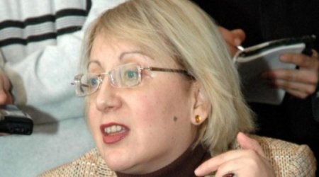 Leading rights activist Leyla Yunus detained at Baku airport