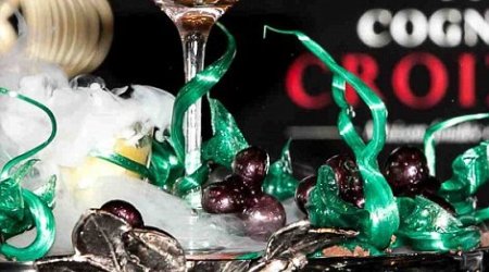 World's most luxurious drinking tour - PHOTO