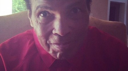 Muhammad Ali, 72, takes to Instagram