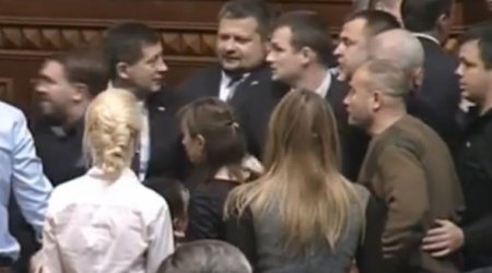 Первая драка новых депутатов